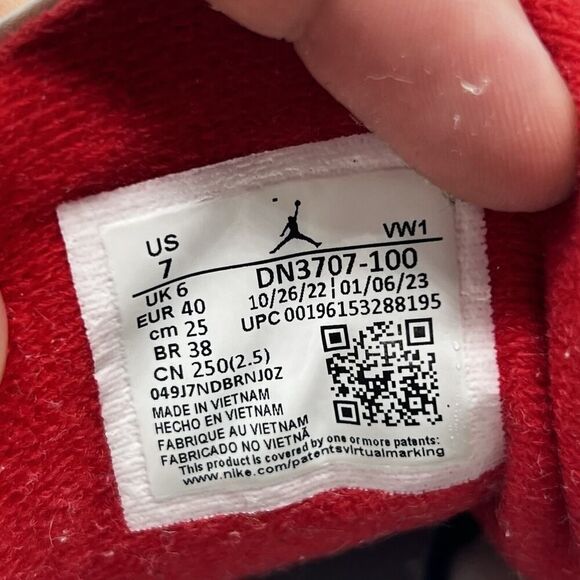 Nike Air Jordan 3 Retro White Cement Reimagined Size 7 Basketball DN3707-100 - Picture 11 of 11